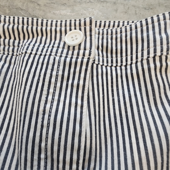 Jones New York Sport Stretch Black White Striped Shorts With Pockets 8 - Picture 4 of 13